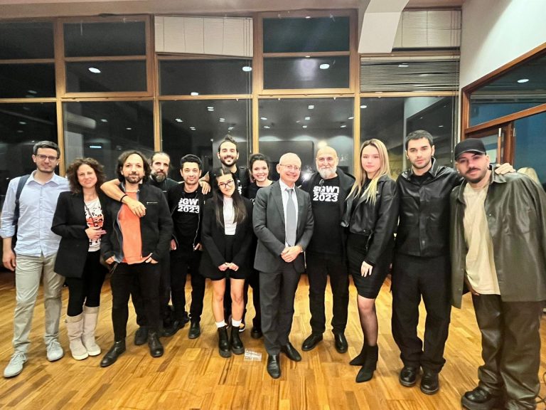 3f3cc364-cafb-4d51-999f-382b541363f2