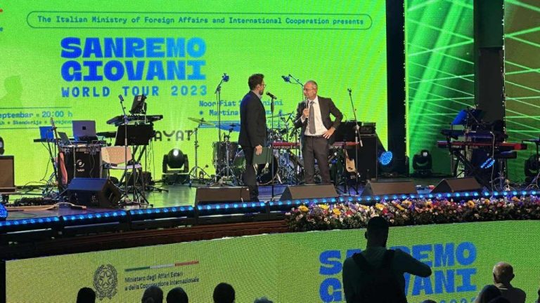 MDR e Faruk su palcoscenico