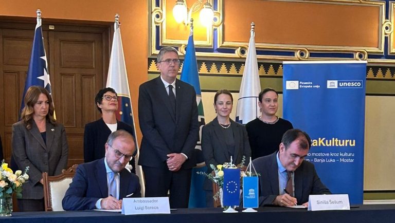 2e085cf2-d9ad-4a00-8d19-89f7bdfab521