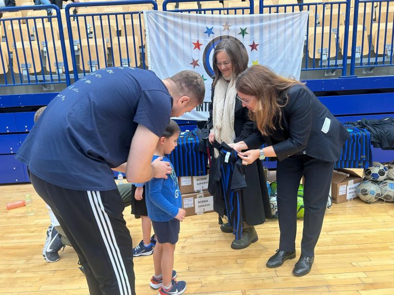 4a60c334-dc8b-43bb-99a1-ffd40e832ace