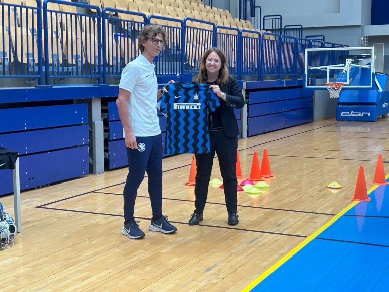 9bd10f6c-9f23-4c46-9662-d78170a645fa